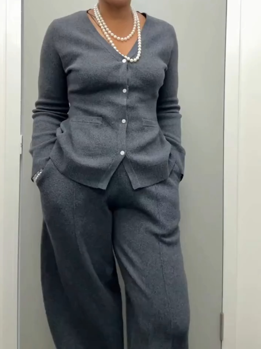 Long Sleeves V Neck Cardigan Sweater Suit