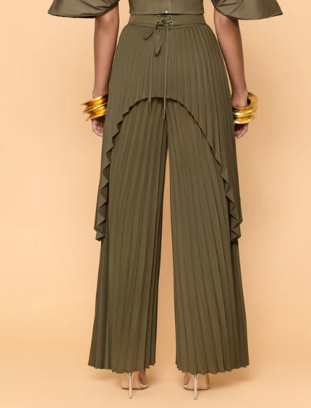Comfy High-Waisted Pleated Trousers