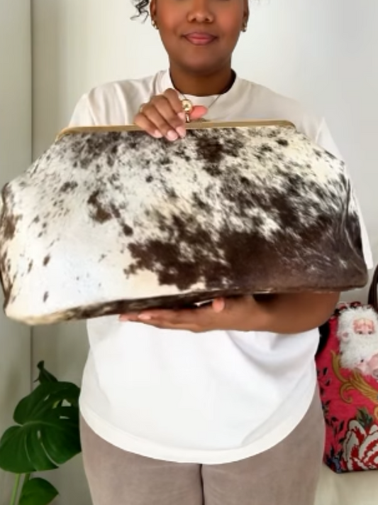 Cowhide Grande Pleated Leather Pouch