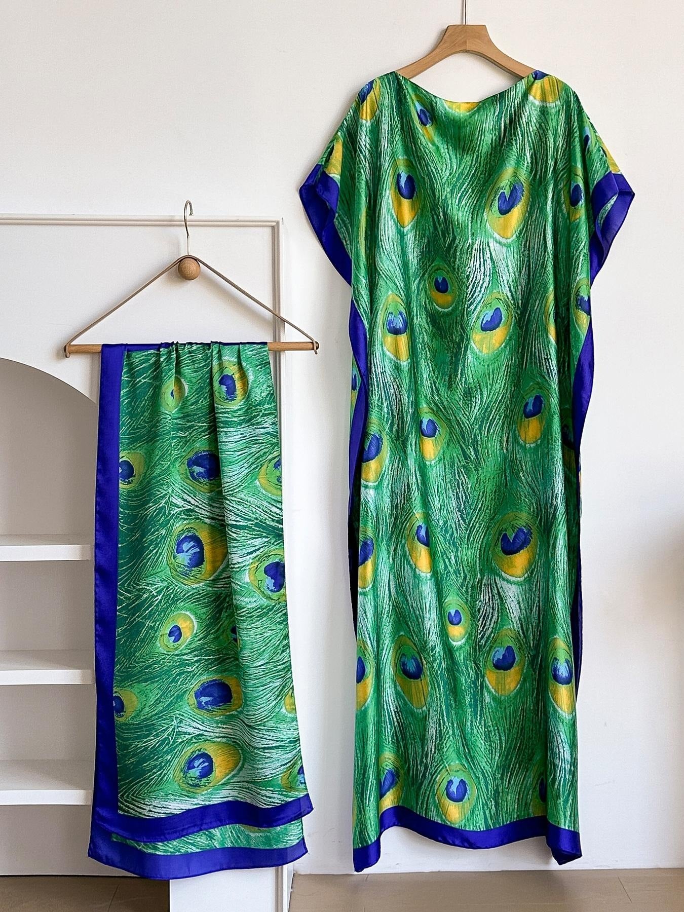 Comfy Colorblock Print Long Scarf & Poncho Set