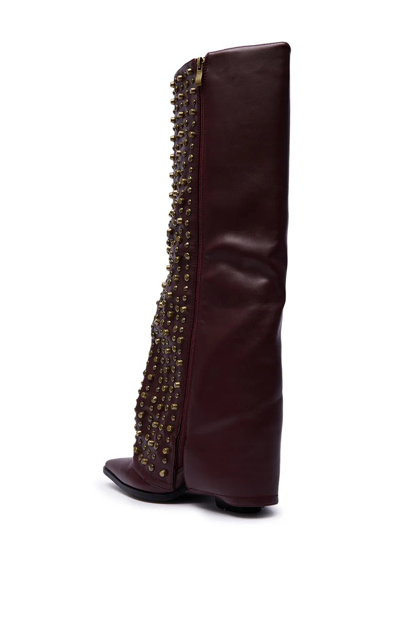 BURGUNDY STUDDED WESTERN BOOT